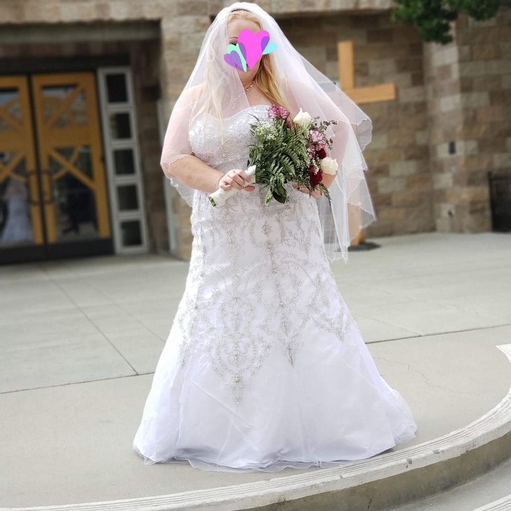 Wedding gown